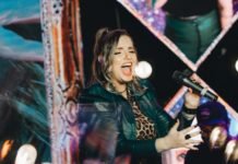 A cantora Emy Maziero deu um show de solidariedade