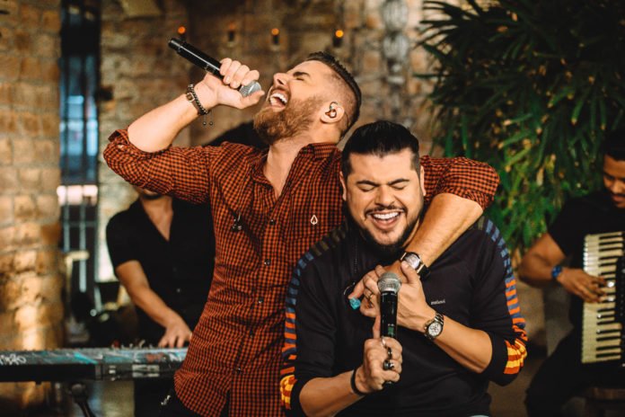 Zé Neto e Cristiano liberam clipe de “Waze Falou”